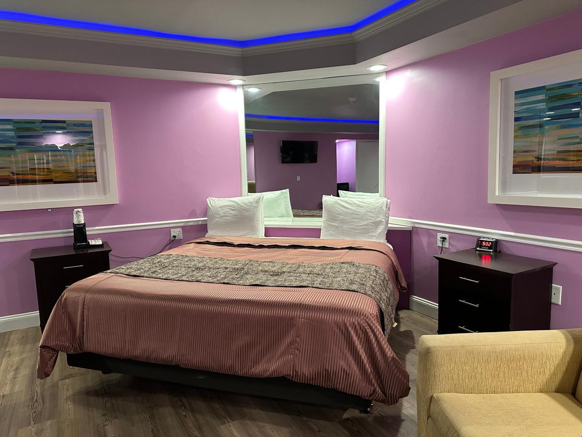 Inn Of The Dove - Romantic Luxury Suites With Jacuzzi & Fireplace At Harrisburg-Hershey-Philadelphia, Pa Extérieur photo