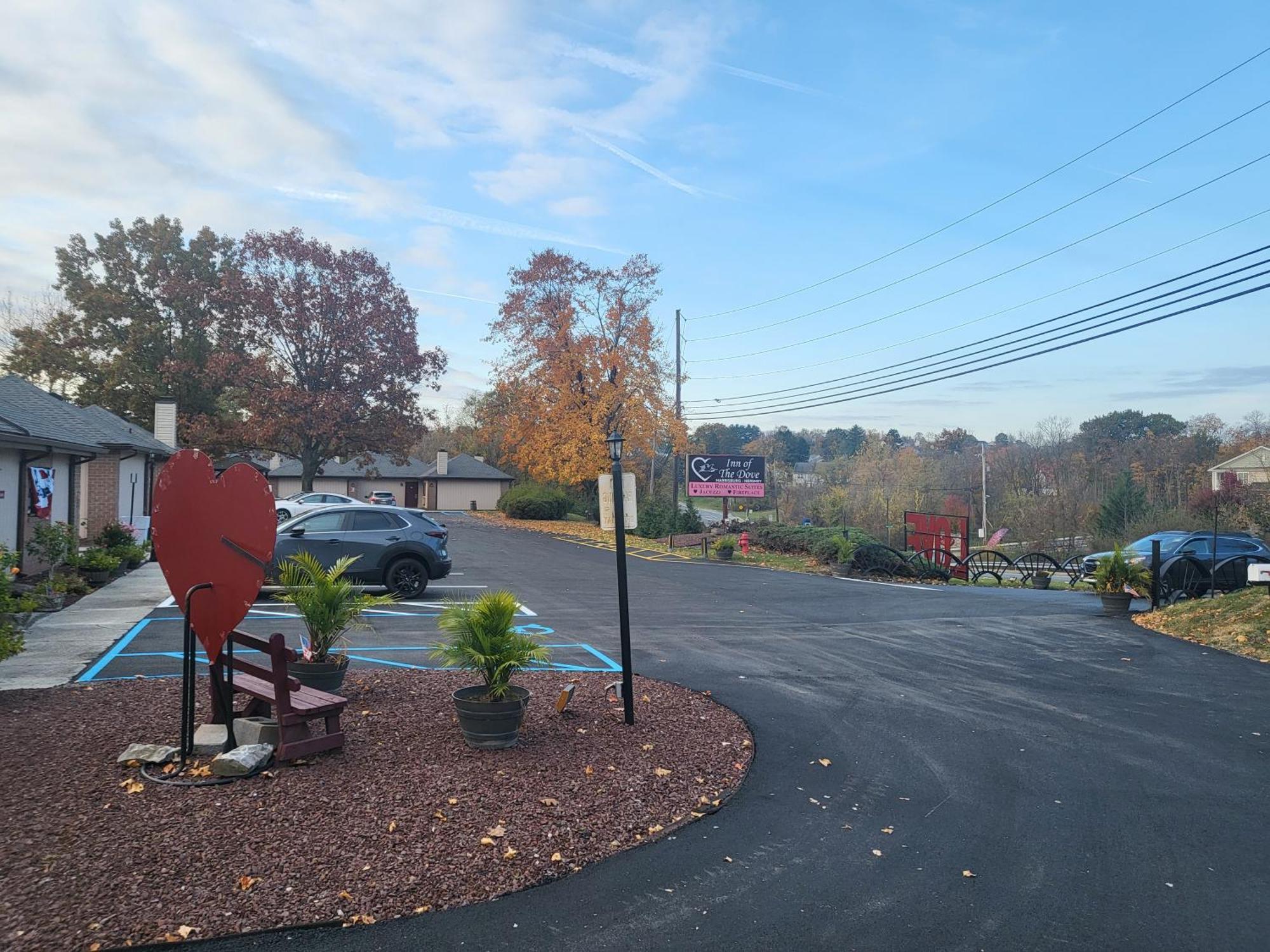 Inn Of The Dove - Romantic Luxury Suites With Jacuzzi & Fireplace At Harrisburg-Hershey-Philadelphia, Pa Extérieur photo